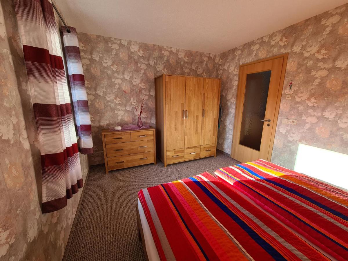 Ferienwohnung Weber ノイシュタット・イン・ザクセン エクステリア 写真