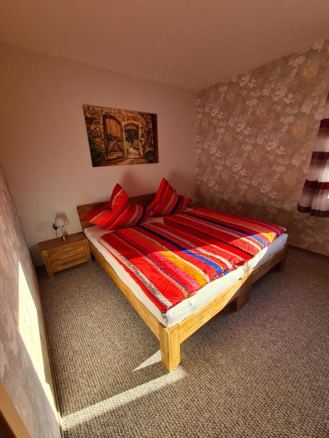 Ferienwohnung Weber ノイシュタット・イン・ザクセン エクステリア 写真